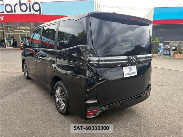 Toyota VOXY 2023-07 8652519-7