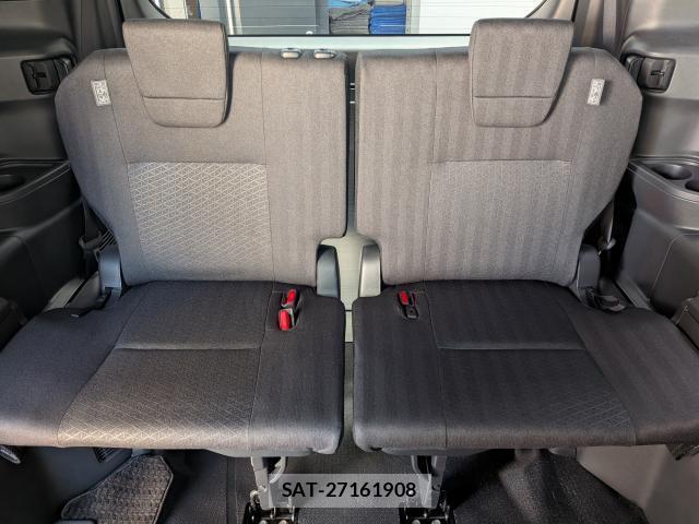 Toyota VOXY 2024-03 8652526-12