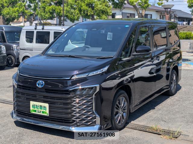 Toyota VOXY 2024-03 8652526-16