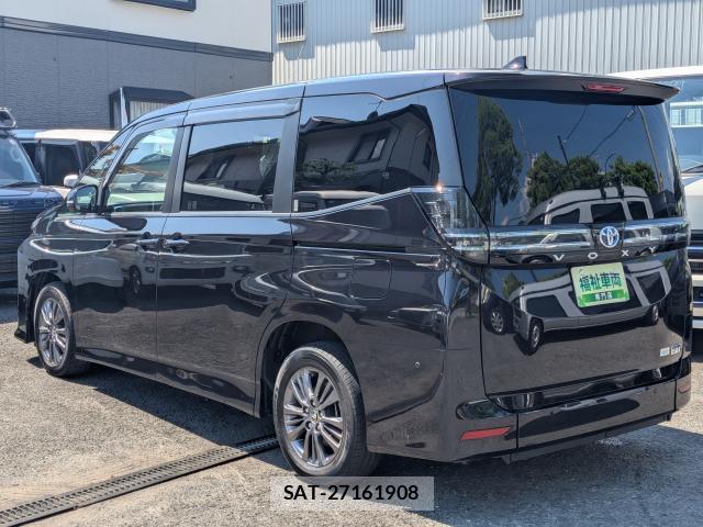 Toyota VOXY 2024-03 8652526-19