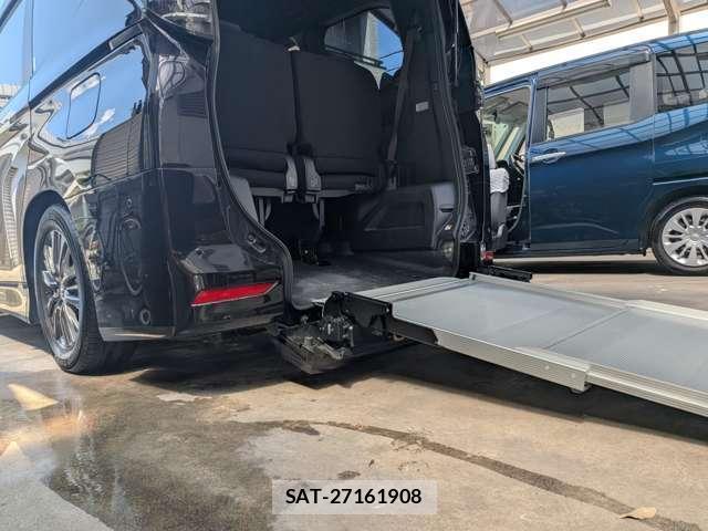 Toyota VOXY 2024-03 8652526-3