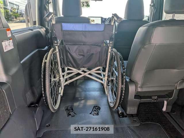 Toyota VOXY 2024-03 8652526-8