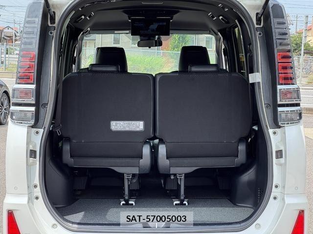 Toyota VOXY 2021-05 8652532-11