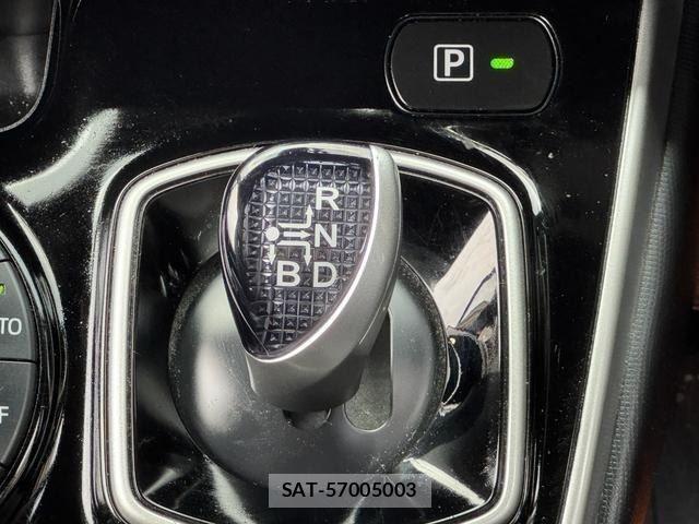 Toyota VOXY 2021-05 8652532-19