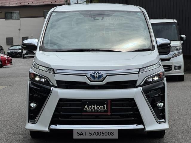 Toyota VOXY 2021-05 8652532-2