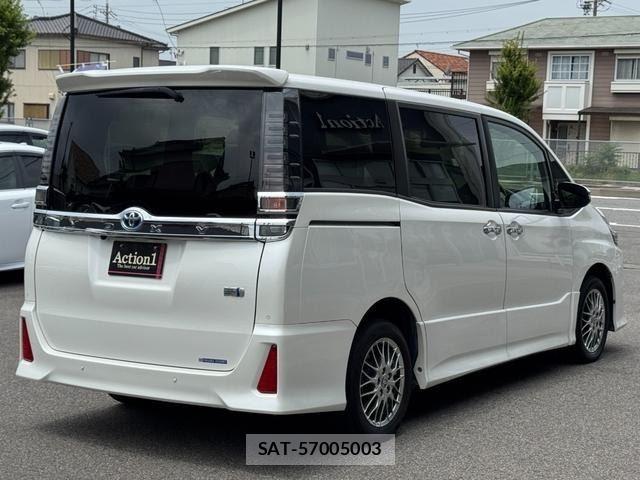 Toyota VOXY 2021-05 8652532-5