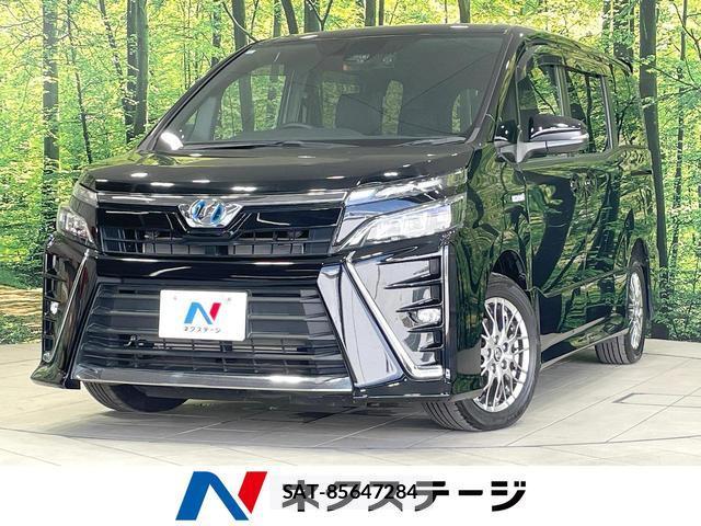 Toyota VOXY 2017-10 8652568-0