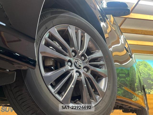 Toyota VOXY 2022-02 8652629-13