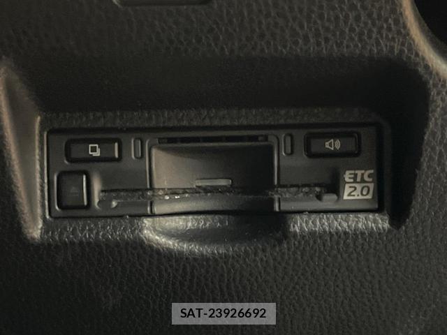 Toyota VOXY 2022-02 8652629-6