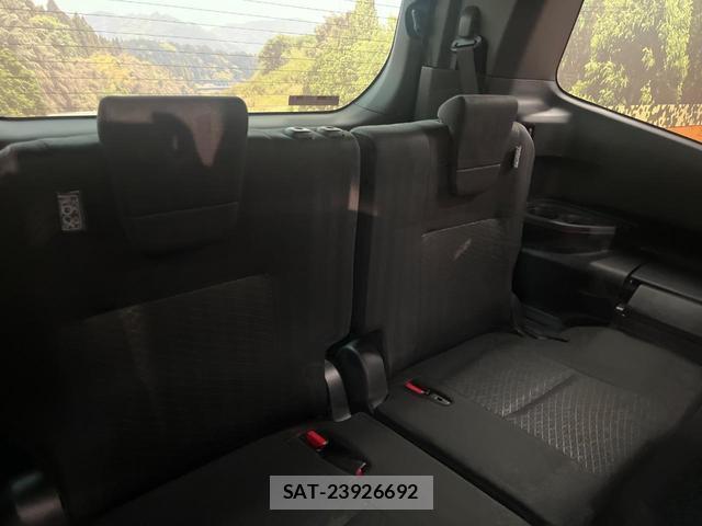 Toyota VOXY 2022-02 8652629-9
