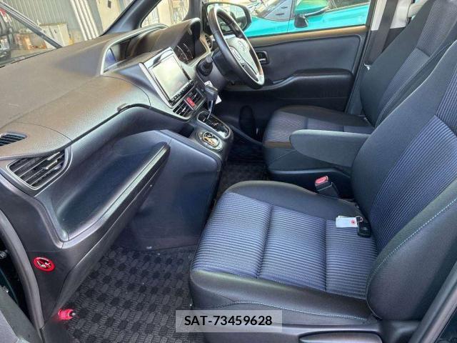 Toyota VOXY 2016-01 8652708-3