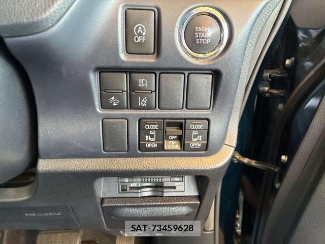 Toyota VOXY 2016-01 8652708-6