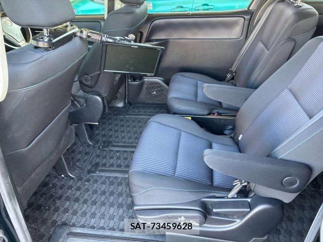 Toyota VOXY 2016-01 8652708-7