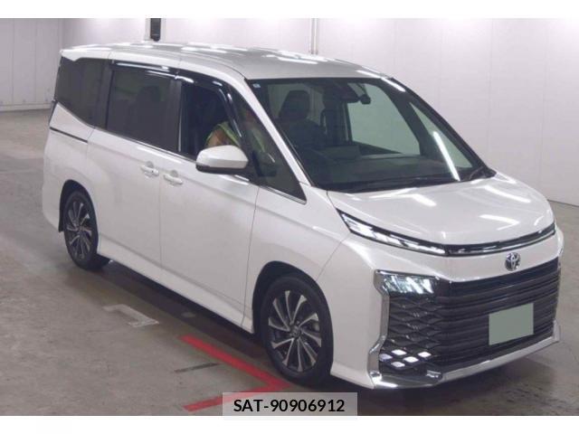 Toyota VOXY 2022-04 8652713-0