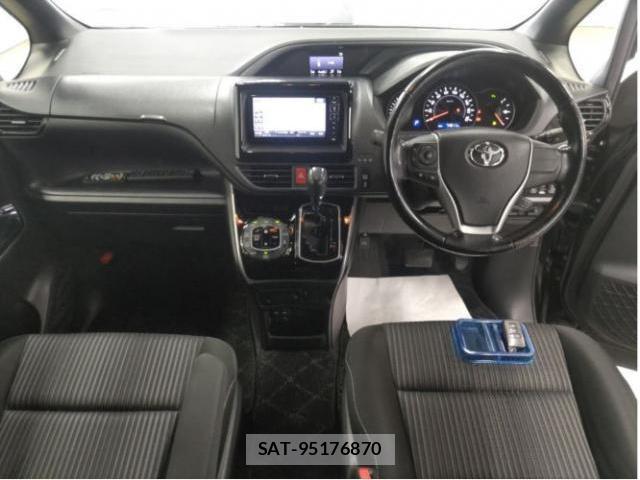 Toyota VOXY 2019-07 8652818-2