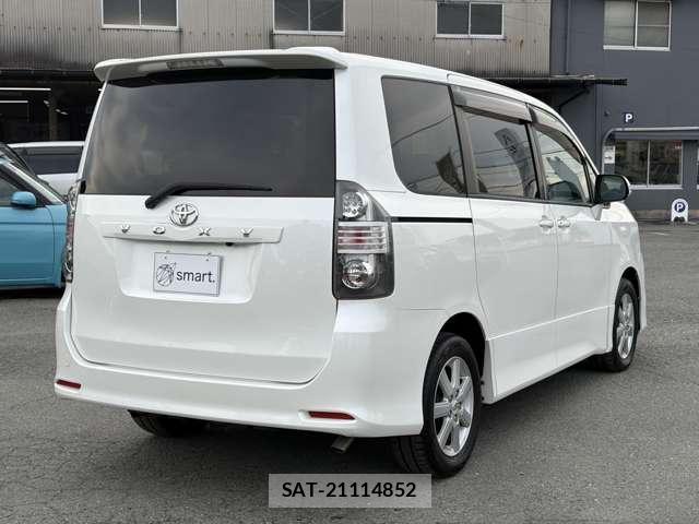 Toyota VOXY 2008-07 8652875-5