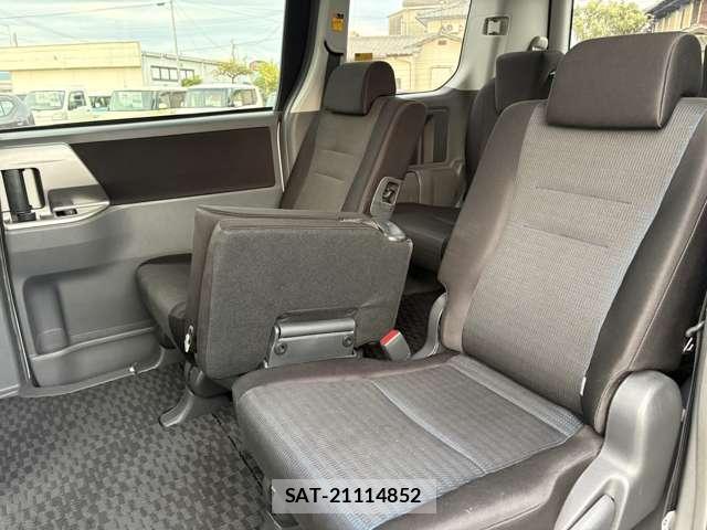 Toyota VOXY 2008-07 8652875-8