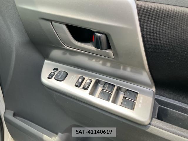 Toyota VOXY 2008-08 8652879-14
