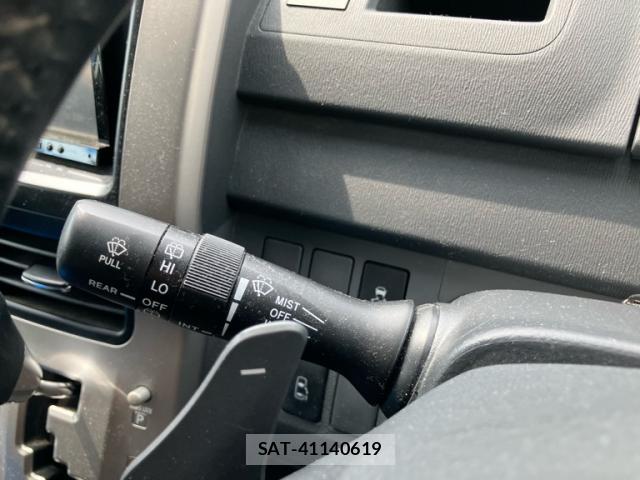 Toyota VOXY 2008-08 8652879-17
