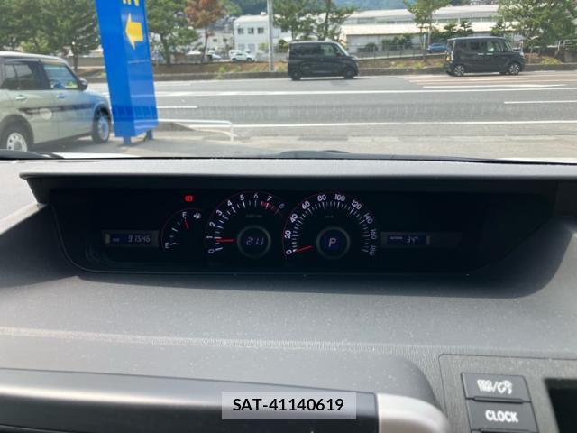 Toyota VOXY 2008-08 8652879-18