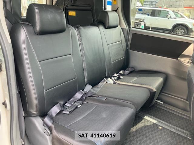 Toyota VOXY 2008-08 8652879-9