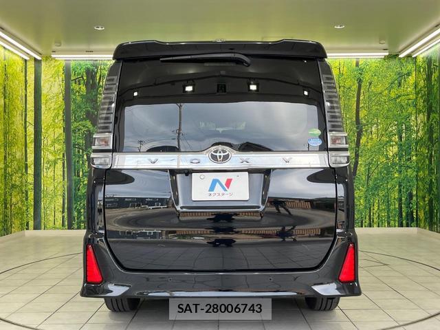 Toyota VOXY 2020-02 8652927-15