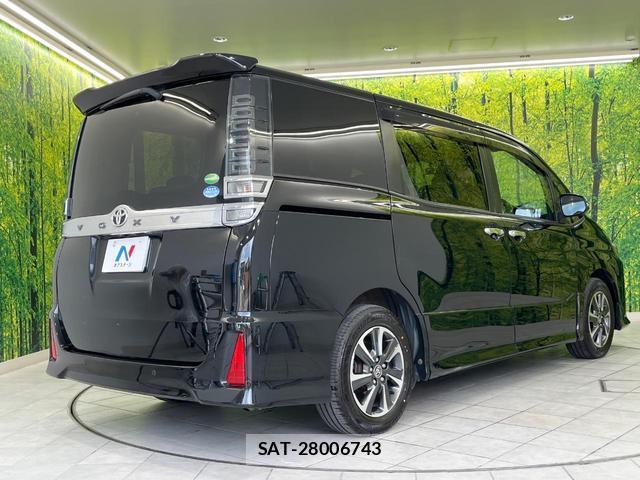 Toyota VOXY 2020-02 8652927-17