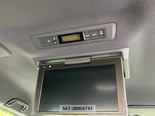 Toyota VOXY 2020-02 8652927-4