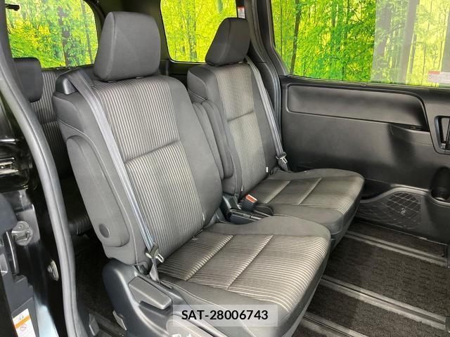 Toyota VOXY 2020-02 8652927-8