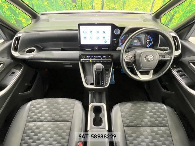 Toyota VOXY 2022-10 8652934-1