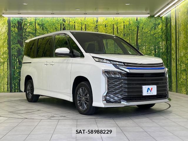 Toyota VOXY 2022-10 8652934-16