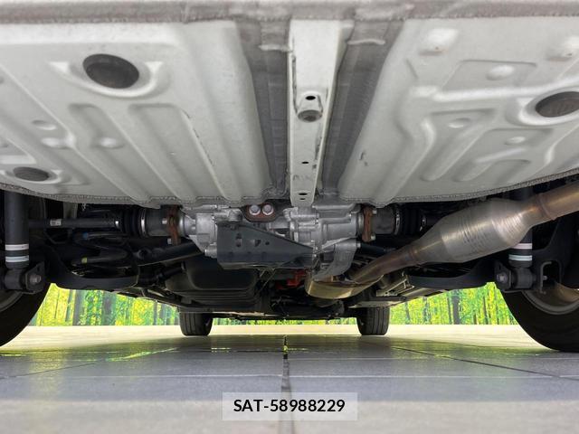 Toyota VOXY 2022-10 8652934-18