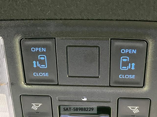 Toyota VOXY 2022-10 8652934-4