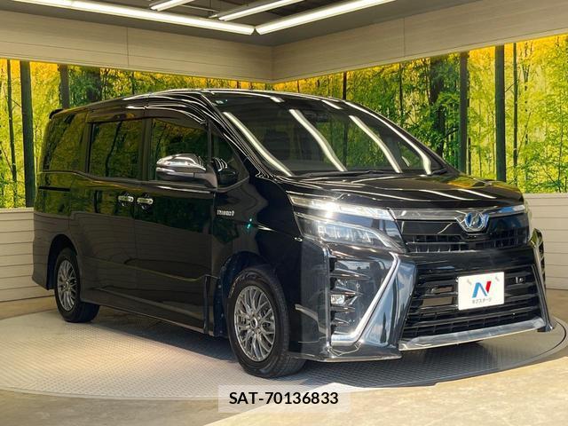 Toyota VOXY 2019-06 8652974-16