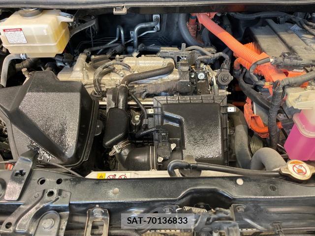 Toyota VOXY 2019-06 8652974-17