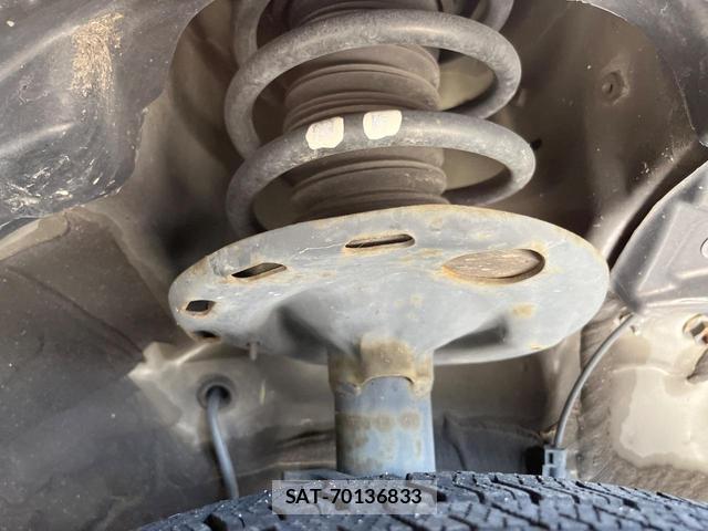 Toyota VOXY 2019-06 8652974-19