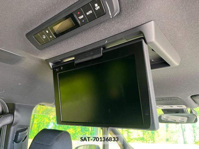 Toyota VOXY 2019-06 8652974-4