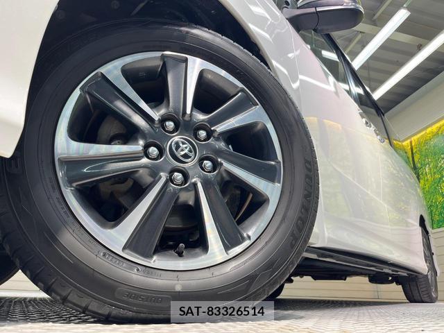 Toyota VOXY 2019-11 8652976-13