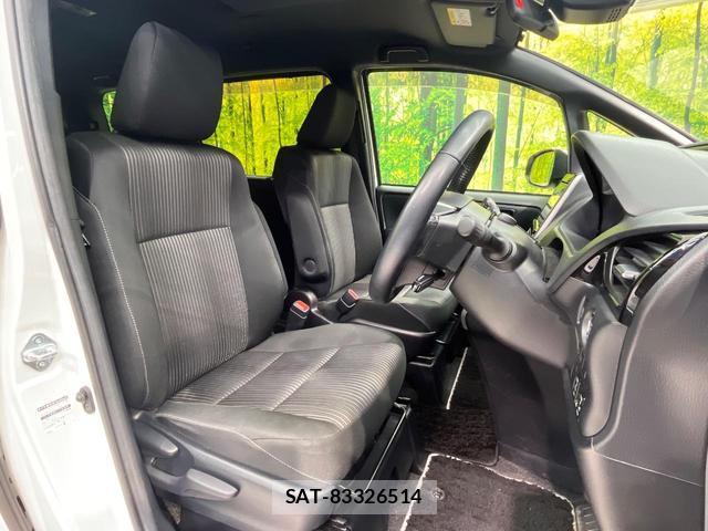 Toyota VOXY 2019-11 8652976-7