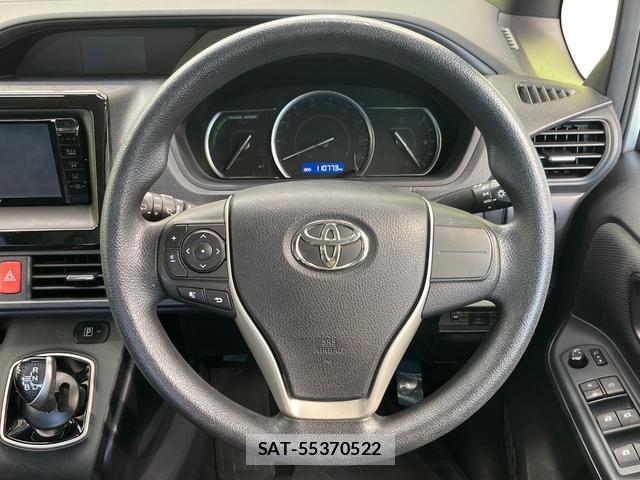 Toyota VOXY 2014-07 8652987-11