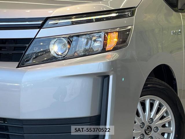 Toyota VOXY 2014-07 8652987-12
