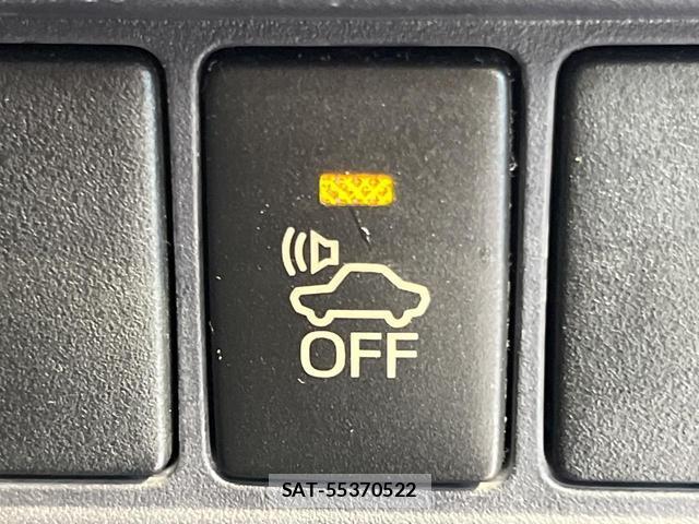 Toyota VOXY 2014-07 8652987-3