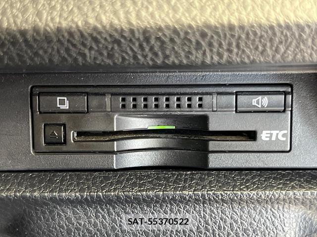 Toyota VOXY 2014-07 8652987-6