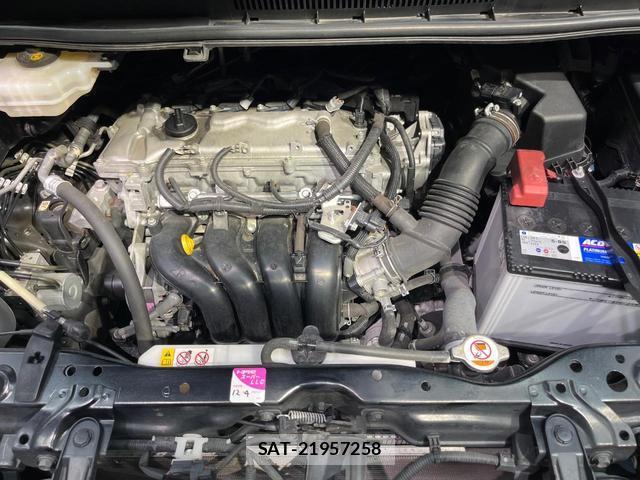Toyota VOXY 2017-12 8652993-18