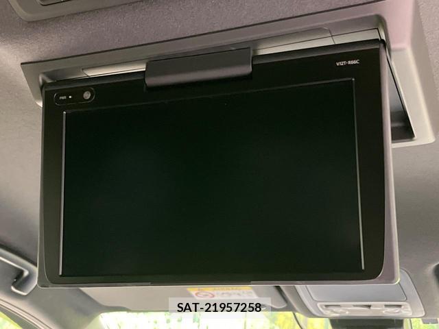 Toyota VOXY 2017-12 8652993-3