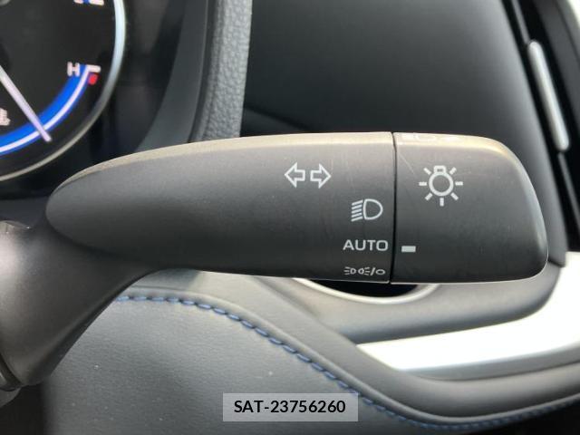Toyota VOXY 2024-12 8653048-16