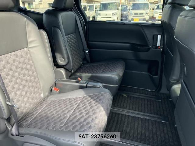 Toyota VOXY 2024-12 8653048-4