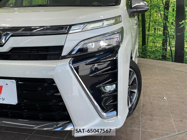 Toyota VOXY 2019-08 8653186-12