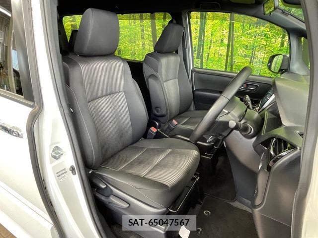 Toyota VOXY 2019-08 8653186-7