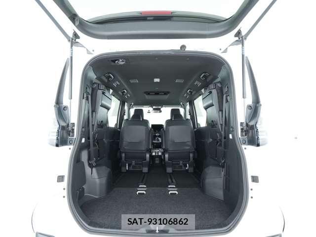 Toyota VOXY 2025-10 8653224-10